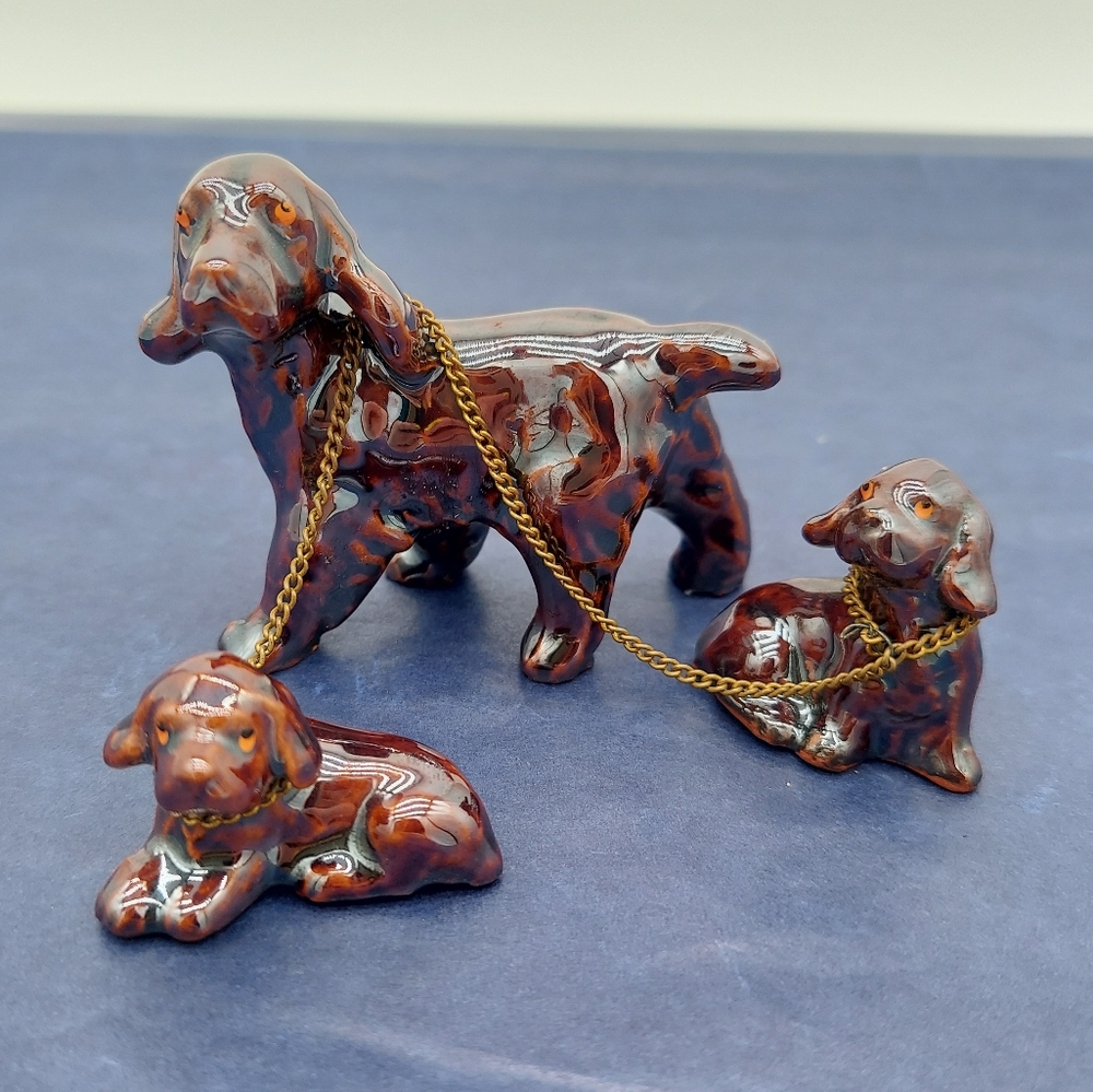 Vintage Irish Setter Dog & Puppies With Chain Figurines Japan Redware